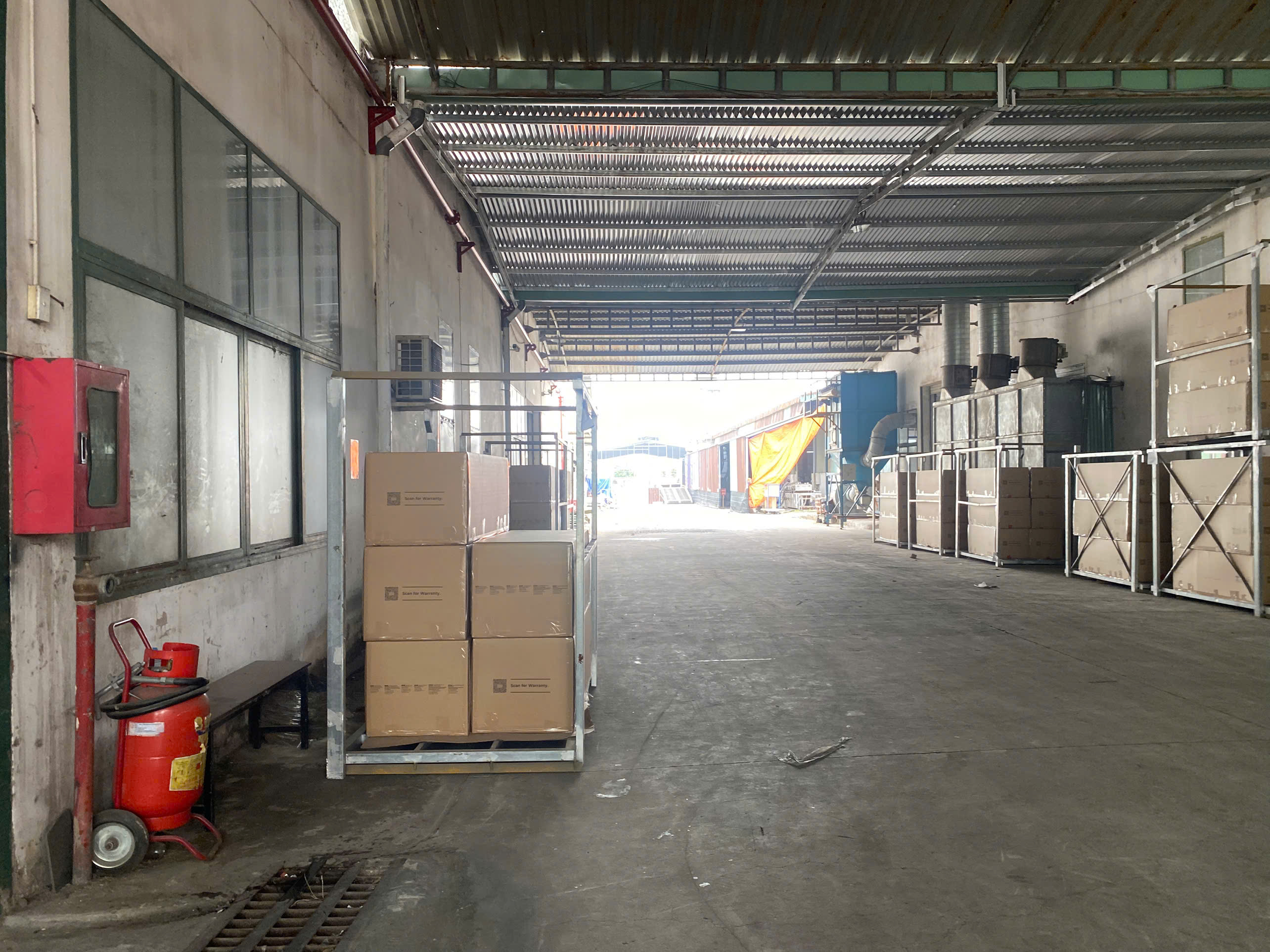 Warehouse 1.jpg